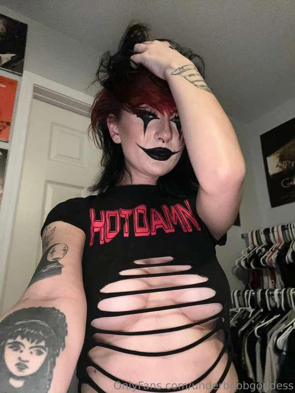 daily posts are back ;)  todays post ✨BEWBS✨