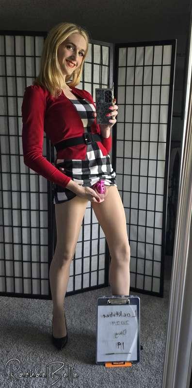 Anyone need a sissy sexretary today? ;)Day 19!!
