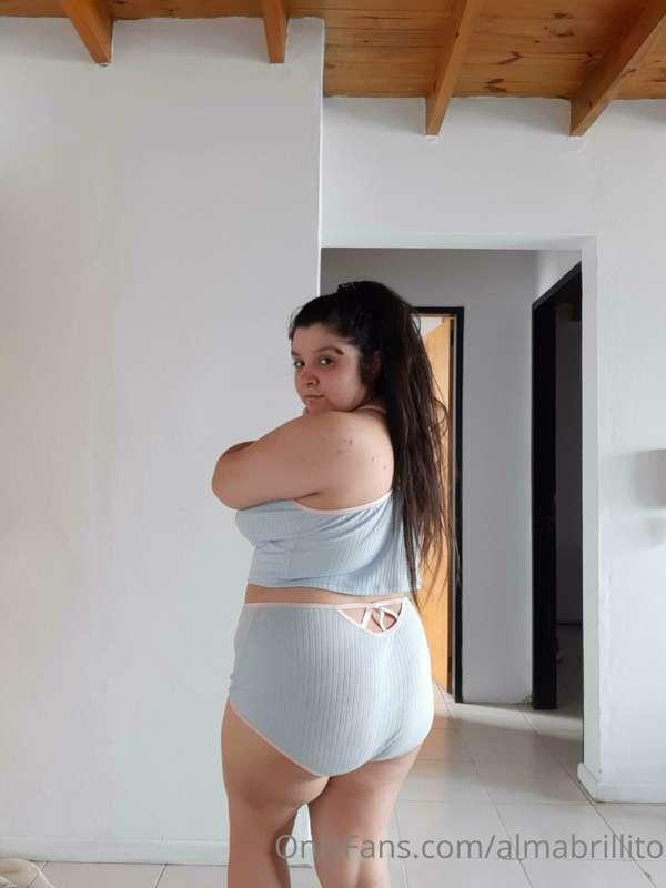 My favourite outfit to sleep 💙 sexy and comfortable as a way..