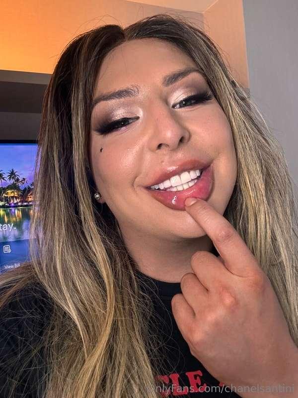 Happy when i get my hole played with... 😋NEW CONTENT COMING ..