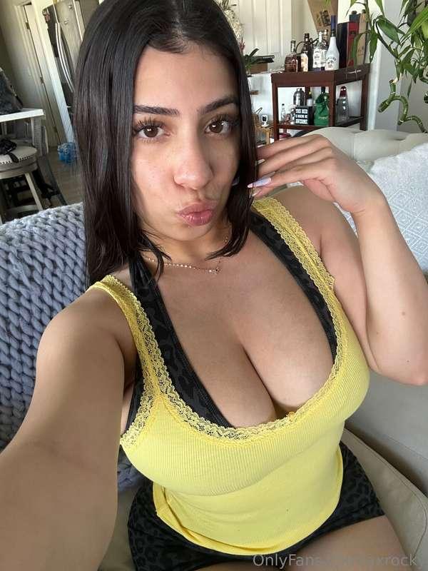 swipe to take my top off hehe