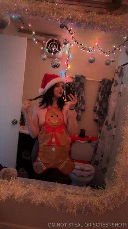 I felt better with it off. 😏🎄
