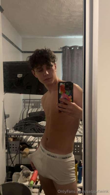 🫣😘