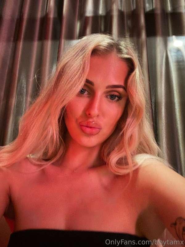 Felt cute. Might keep breaking hearts later 💋