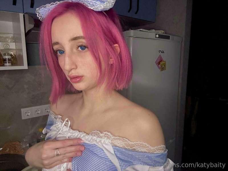 Hey daddy,cum dm me…what are you waiting for❤️‍🔥