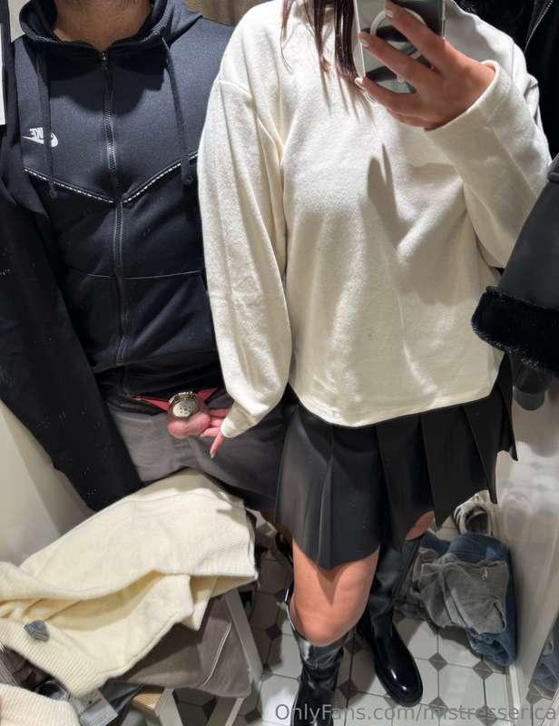 🤭What a good boy you are!🤭4 hours in the mall.😋You've seen m..