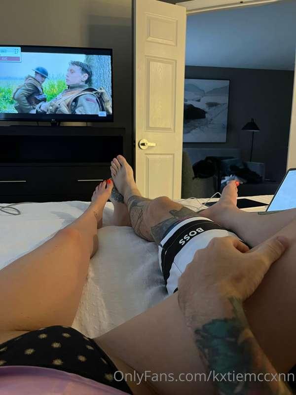 You guys are starving for b/g content too 😂