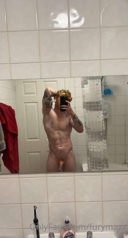 I need an extra hand 😈