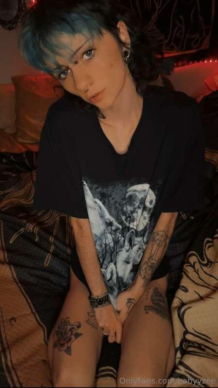 sad that spooky season is over 😭