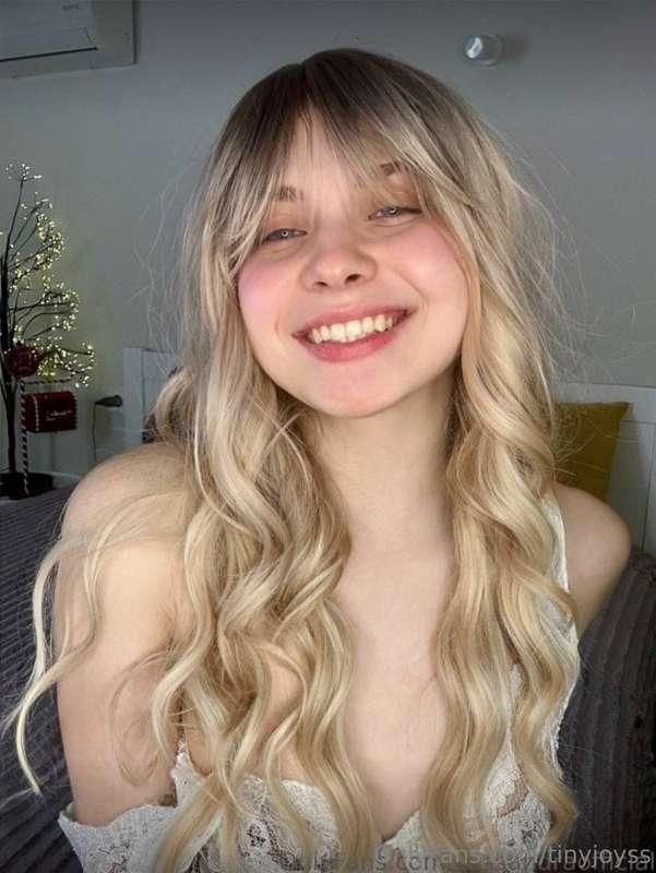 ❤️‍🔥 𝐒𝐔𝐁𝐒𝐂𝐑𝐈𝐁𝐄 𝐅𝐎𝐑 𝐅𝐑𝐄𝐄 𝐓𝐎𝐃𝐀𝐘 @cassandraofficial ❤️‍🔥 Cutie ..