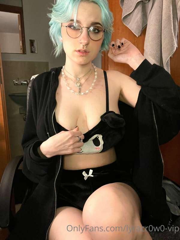 a lil tease for you ;) 💖