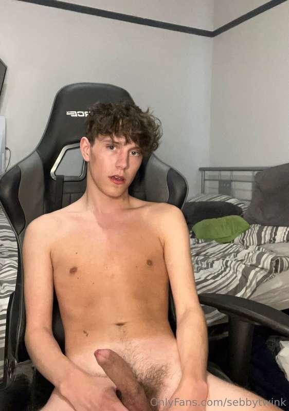 do you like gamer boys?🤭