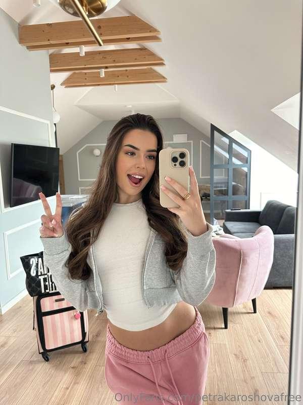 Filming content today😈 let me know if you have any requests/..
