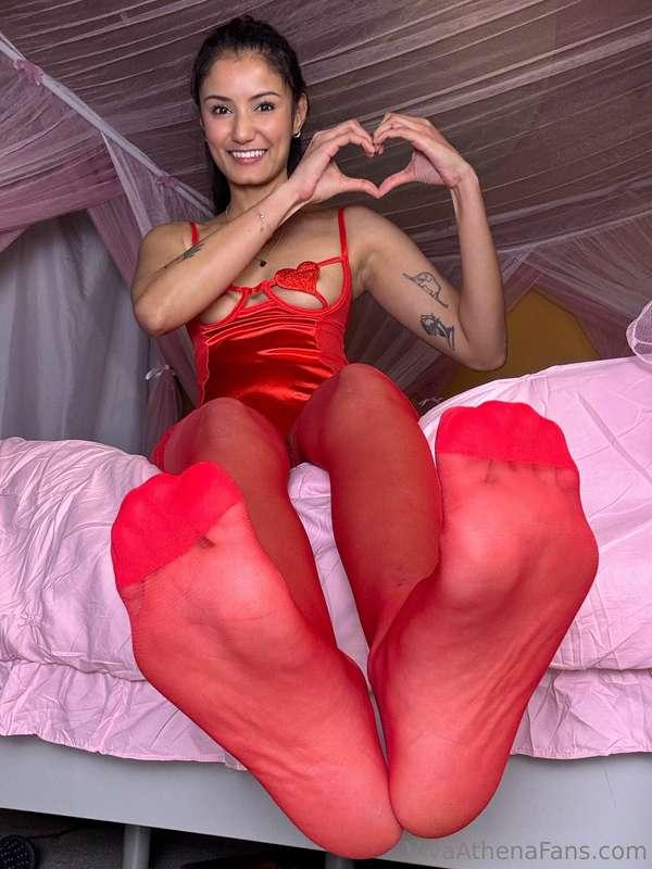❤️ spoil me this valentine’s day with flowers 🌹 added some b..