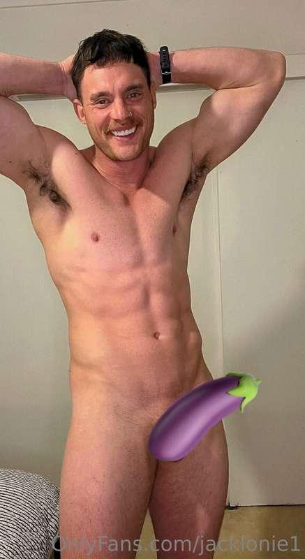 I’ll never try to fit in. 🍆 was born to STAND OUT.