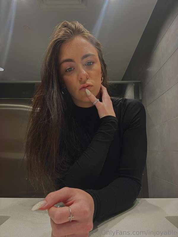 My face is too pretty not to cum on👅💦