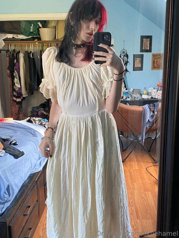 Me in cute outfits with a couple nsfw ones thrown in the mid..