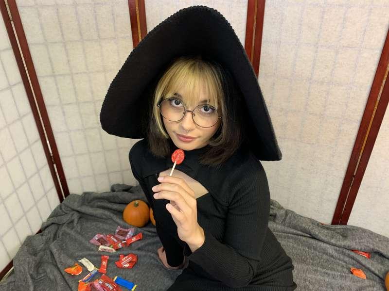 witch time 🎃 get lured in with candy, stay for the horny