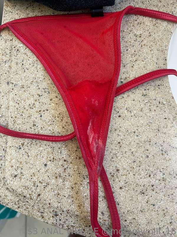 Yummy cummed in underwear 🥵💦 smell how tasty I am daddy have..