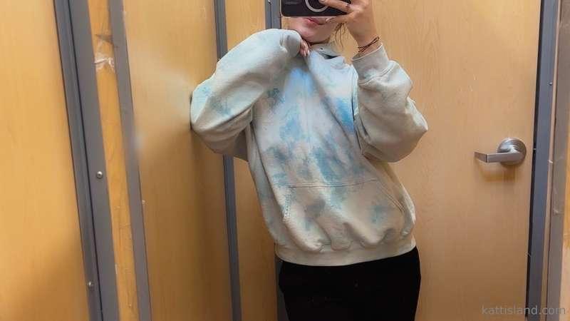 A peek into my day ☺️ I didn’t go home with all of these ite..