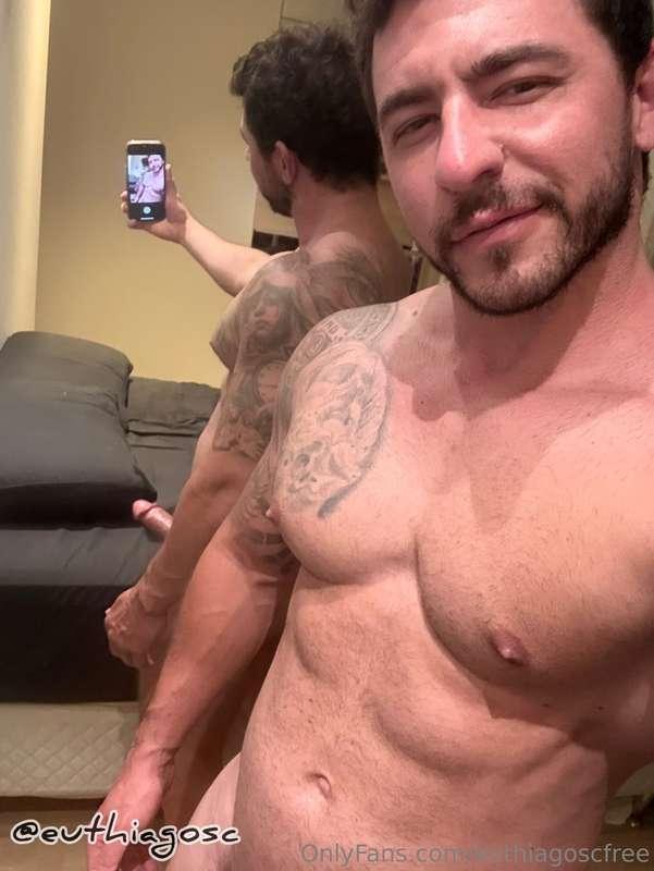 Bom dia com aquela cara de quem virou a noite aprontando 😈😈O..