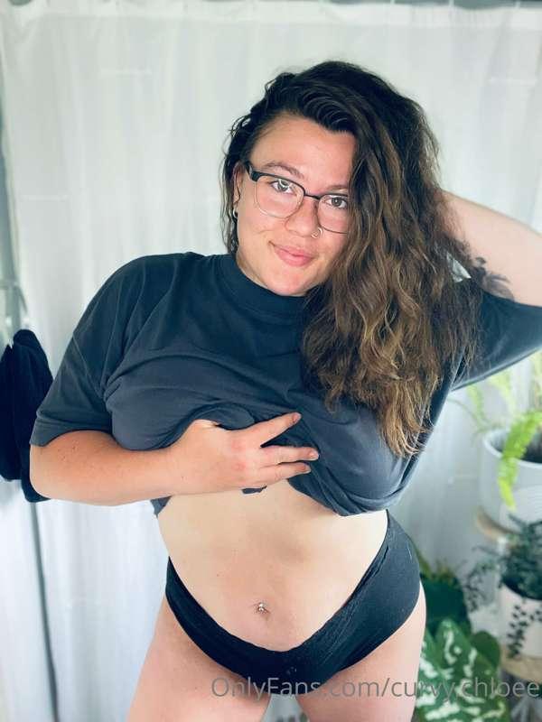 curvy.chloee image #0