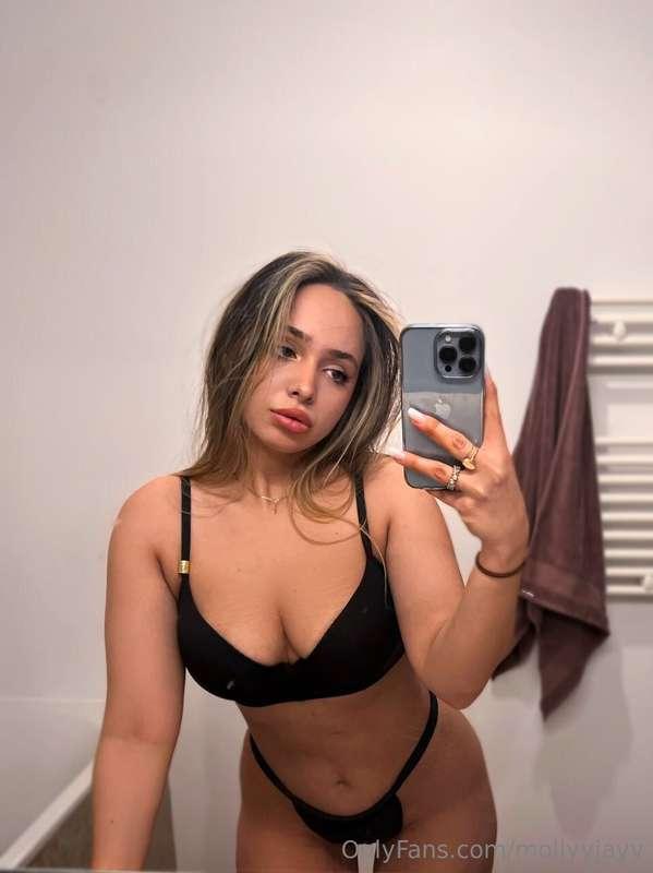 I'm so in the mood for getting nasty. How about you?😈