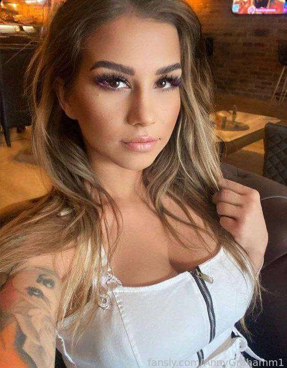 annygrahamm1 image #0
