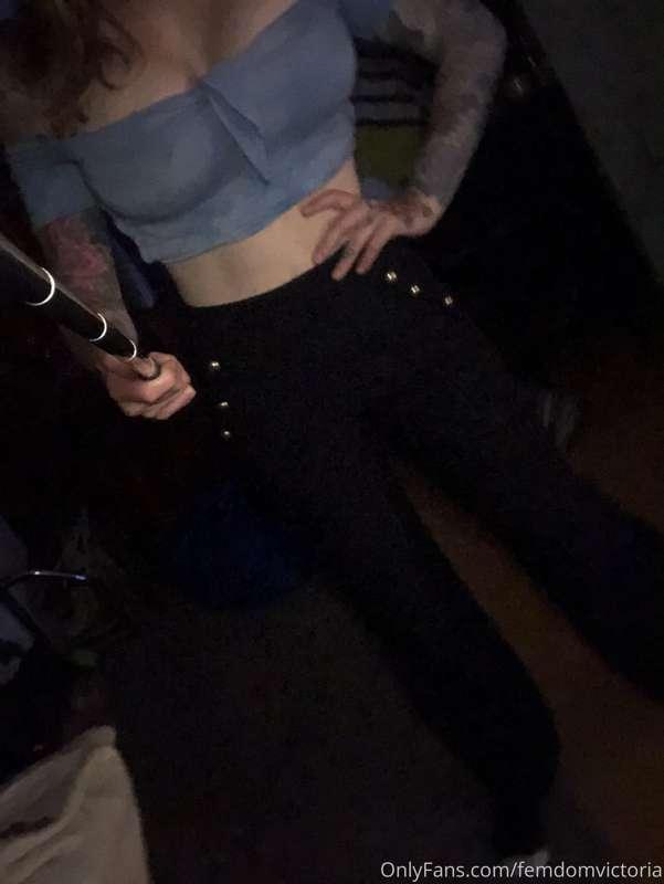 Underboob Tuesday’s 💙🖤🧡💙🖤🧡