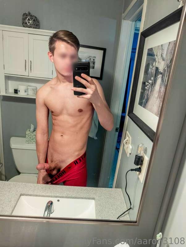 aaron3108 image #0