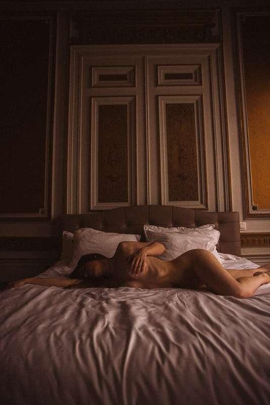 Janice nude 3