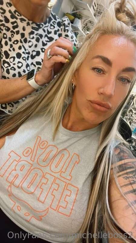 🚨tip this post $15 🚨
I’ll pull my tits out at the salon ❤️
