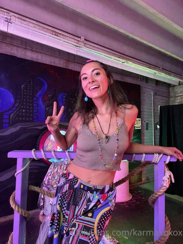 peace, love & buy my nudddddes!😘
@kar.maray