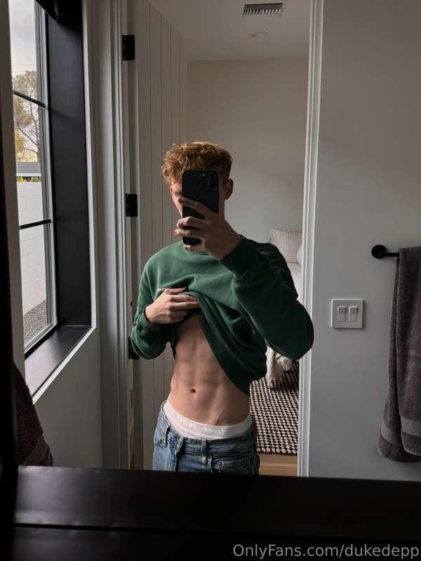happy new year 🥳 check ur dm’s and take a look at the last f..