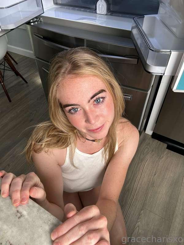 gracecharisxo main image