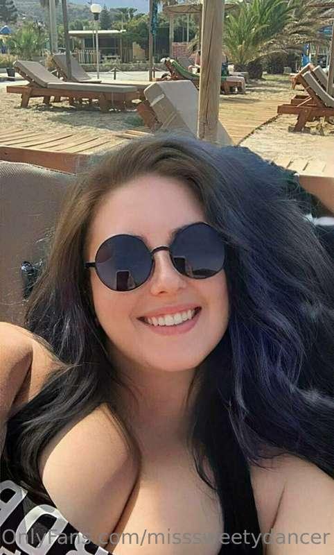 My best friend that I would like you follow 🥰 she will fulfi..