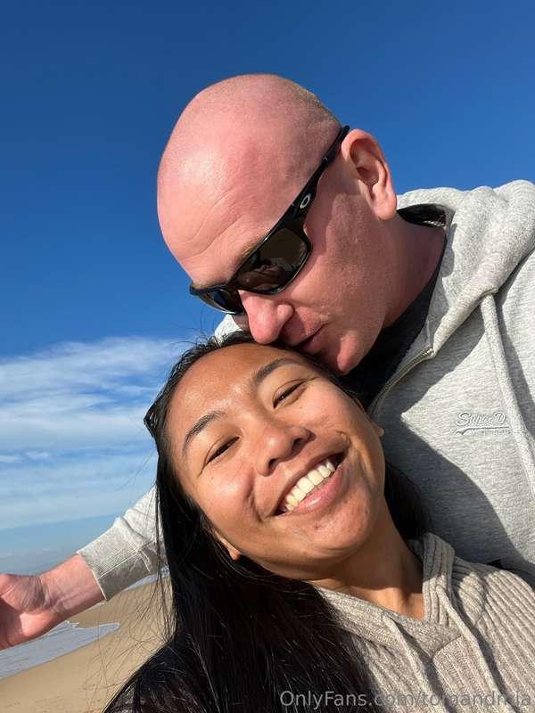 Beach day with daddy 🌊🌤️