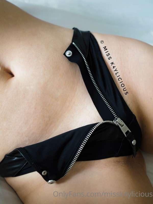 I unzipped for you... 😚