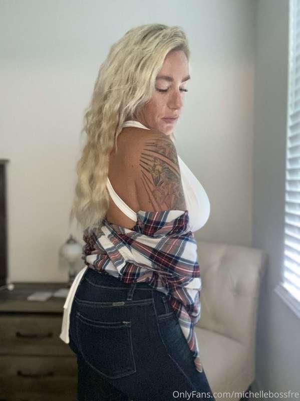 Live show tonight at 8 pm est  come join the fun $5 😀
All ha..