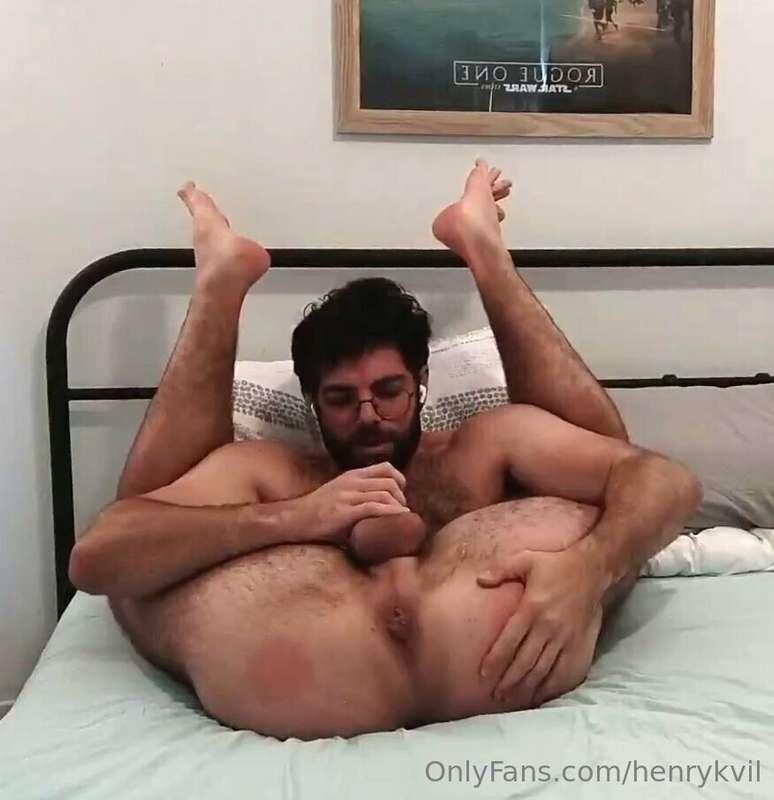 henrykvil image #1
