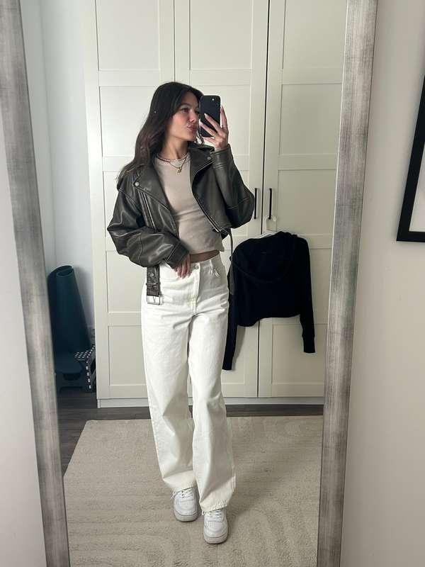 Just a selfie today 🥚🐰