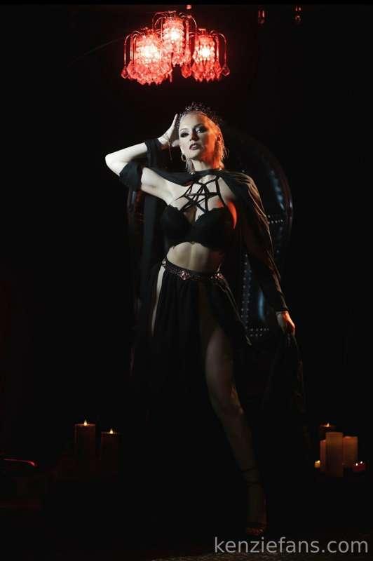 Bow down to your Queen