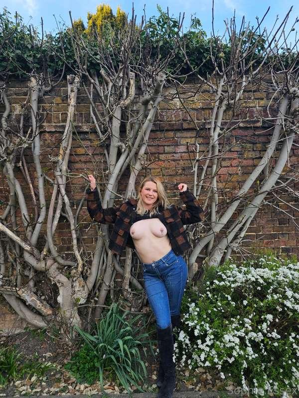 sophie.essex image #2