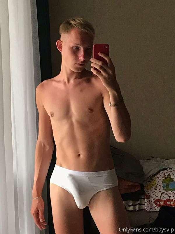 Yeah buddy, you are the hottest for today🤯 @milo_zayd swipe ..