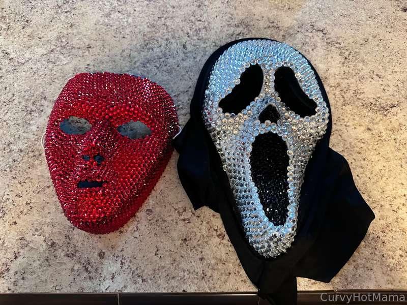I can’t wait to do a sexy spooky photo shoot for you guys wi..
