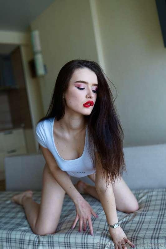 Today my red lips are for you👄