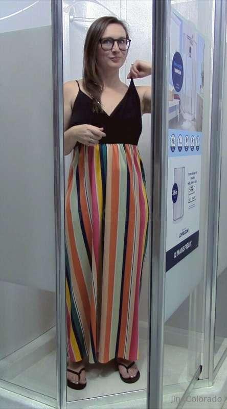 Turning screws and turning heads! This is what shopping with..