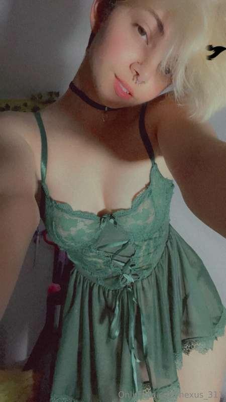 Here’s a sneak peak at a custom order 👀   I feel like tinker..