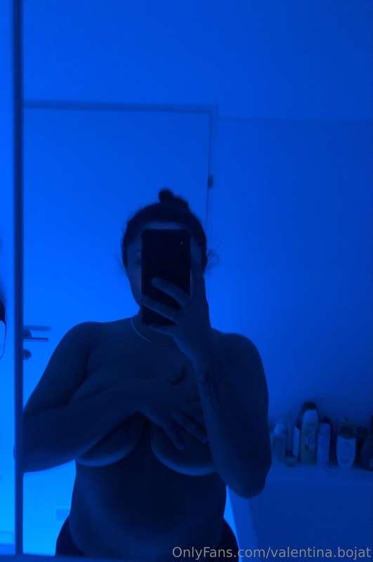 Habe gerade versucht, aus Langeweile eine Spiegelaufnahme zu..