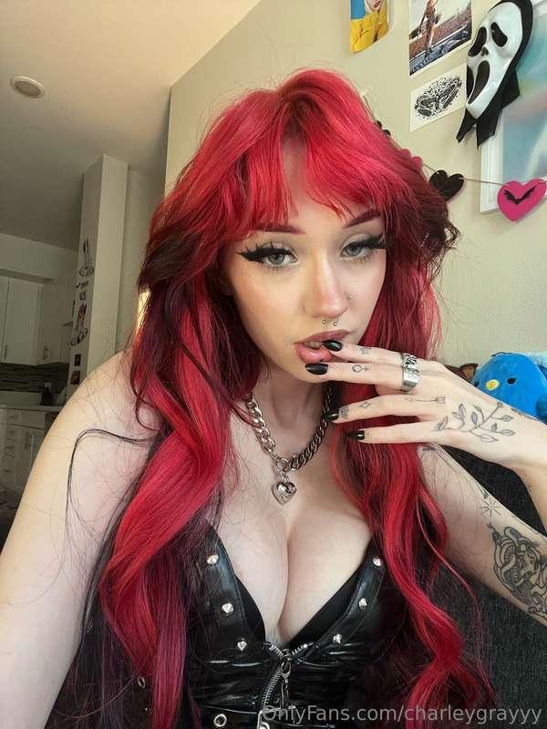 charleygrayyy image #1